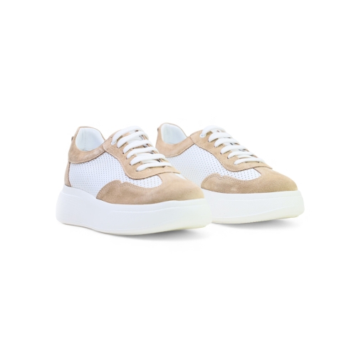 Дамски спортни обувки от естествена кожа в бяло и бежово 242332 Angelina Ricci