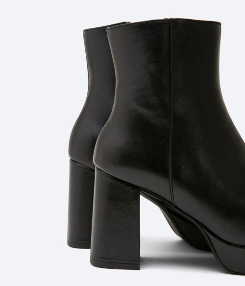 Дамски елегантни боти от естествена кожа черни 6180 Patricia Miller