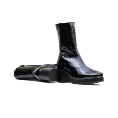 Дамски ежедневни боти от естествен лак черни 6413 Patricia Miller