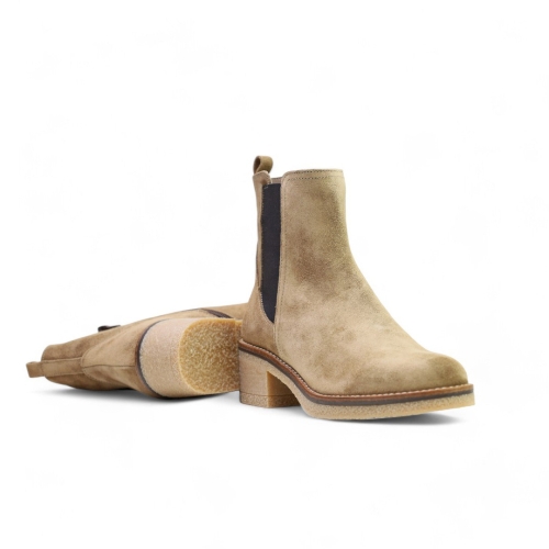 Дамски ежедневни боти от естествен велур тауп 5302 Patricia Miller