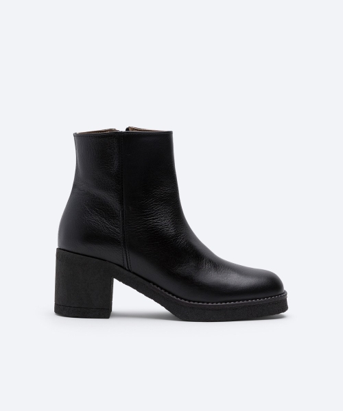 Дамски ежедневни боти от естествена кожа черни 6103P H-49193P Patricia Miller