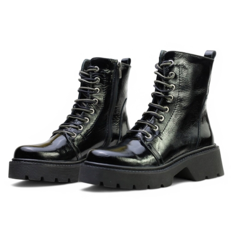 Дамски ежедневни боти от естествен лак черни 240010