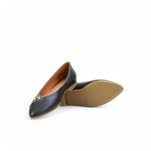 Дамски равни обувки от естествена кожа в черно и леопард 151088