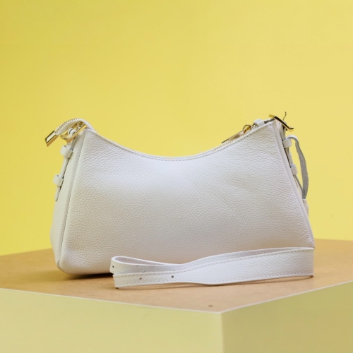 Дамска елегантна чанта от естествена кожа в бяло 250120-1