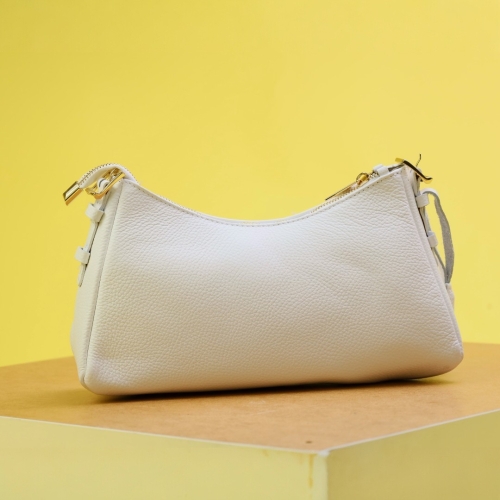 Дамска елегантна чанта от естествена кожа в бяло 250120-1