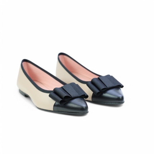 Дамски равни обувки от естествена кожа в бежово и черно 502