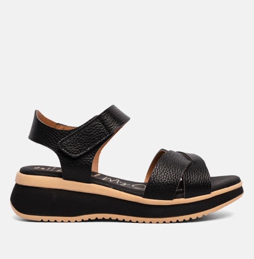 Дамски ежедневни сандали от естествена кожа в черно 5662 Oh My Sandals