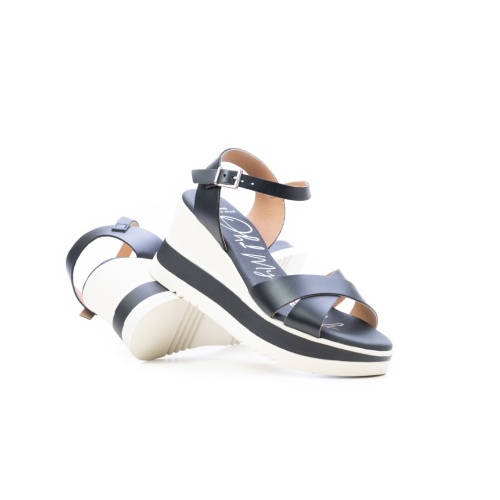 Дамски ежедневни сандали от естествена кожа черни 5761 Oh My Sandals