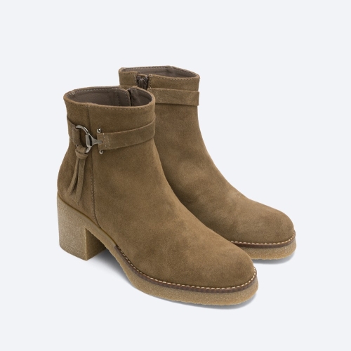 Дамски ежедневни боти от естествен набук тауп 6941P Patricia Miller