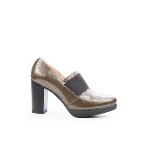 Дамски ежедневни обувки от естествен лак кафяви 6959 H-7681 Patricia Miller