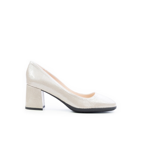 Дамски елегантни обувки от естествен лак бежови 6917 Patricia Miller