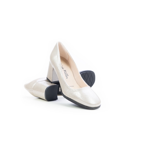 Дамски елегантни обувки от естествен лак бежови 6917 Patricia Miller