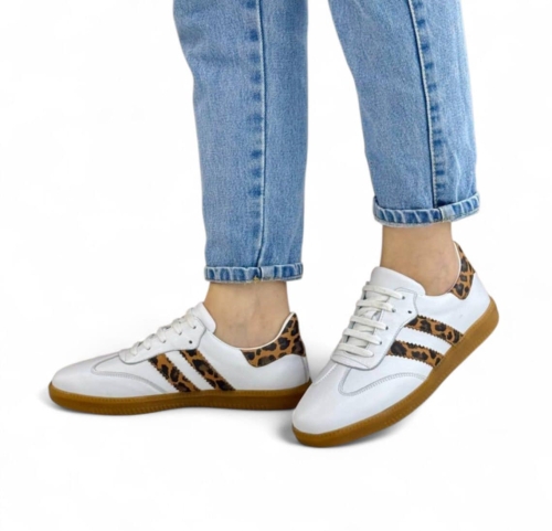 Дамски спортни обувки от естествена кожа в бяло и леопард 2324