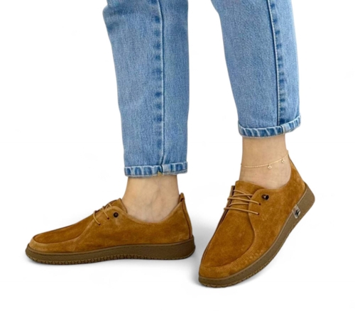 Дамски ежедневни обувки от естествен велур камел 1124