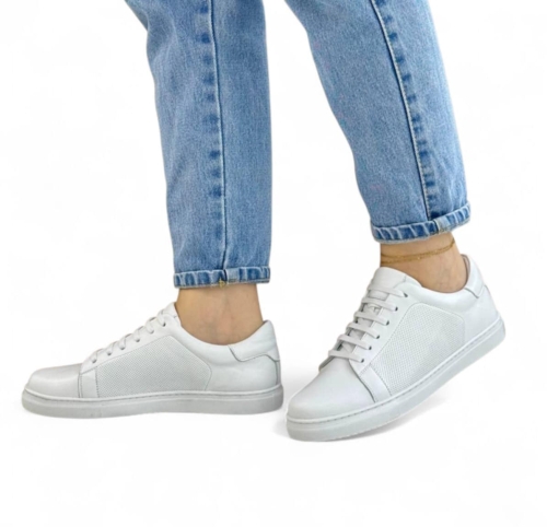 Дамски спортни обувки от естествена кожа в бяло 909