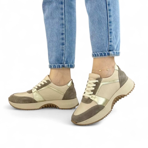 Дамски спортни обувки от естествена кожа в бежово и злато 120