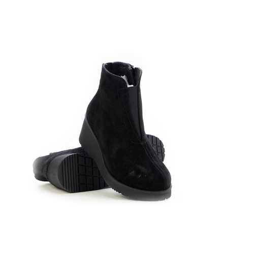 Дамски ежедневни боти от естествен велур на платформа черни 1378