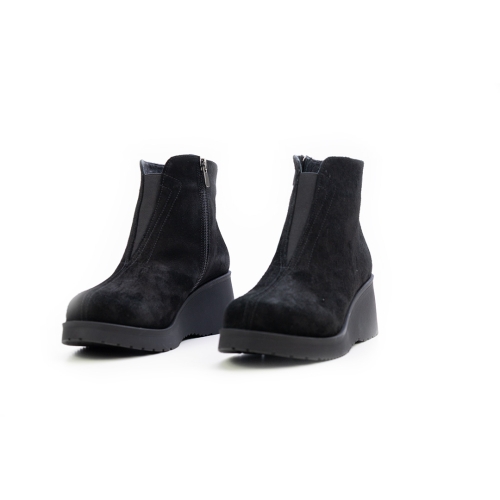 Дамски ежедневни боти от естествен велур на платформа черни 1378