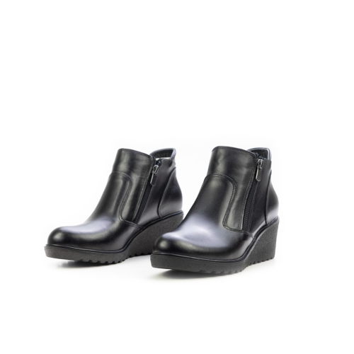 Дамски ежедневни боти от естествена кожа на платформа черни 750-32