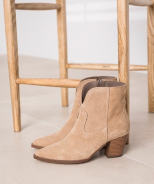 Дамски ежедневни боти от естествен велур бежови 5401 H-604 Patricia Miller