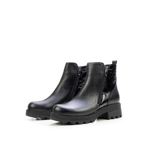 Дамски ежедневни боти в комбинация естествена кожа и естествен лак черни 1060