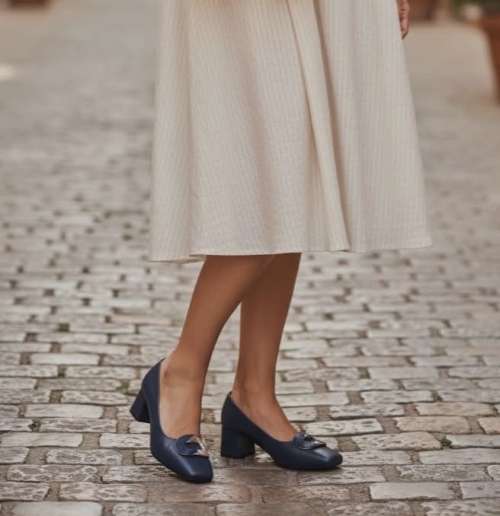 Дамски елегантни обувки от естествена кожа тъмно сини 36-721 R-B-061