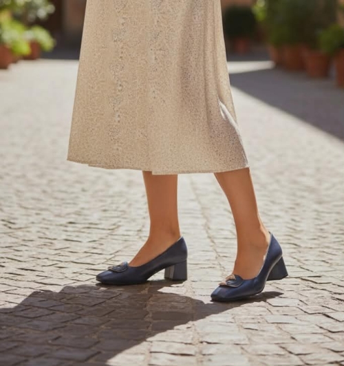 Дамски елегантни обувки от естествена кожа тъмно сини 36-721 R-B-061