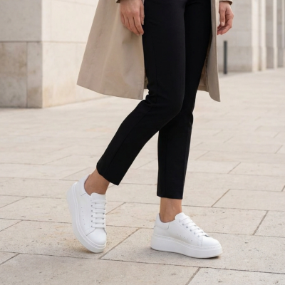 Дамски спортни обувки от естествена кожа в бяло K-210