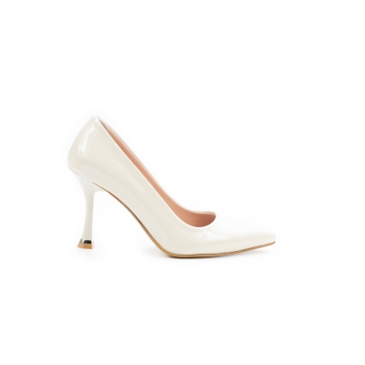 Дамски елегантни обувки от естествен лак бежови 07-4047