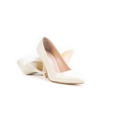 Дамски елегантни обувки от естествен лак бежови 07-4047