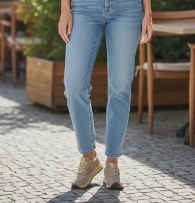 Дамски спортни обувки в комбинация естествена кожа и естествен велур бежови 416