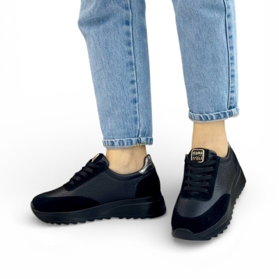 Дамски спортни обувки в комбинация естествена кожа и естествен велур черни 403