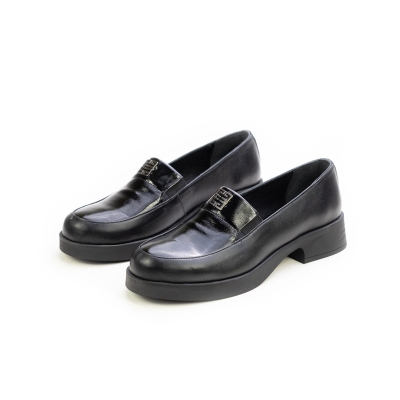 Дамски ежедневни обувки в комбинация естествена кожа и естествен лак черни 10-309-01-301