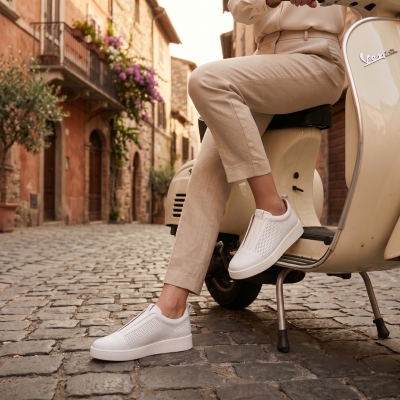 Дамски спортни обувки от естествена кожа в бяло Y563-138