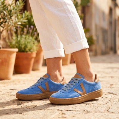 Дамски спортни обувки от естествен велур сини 170