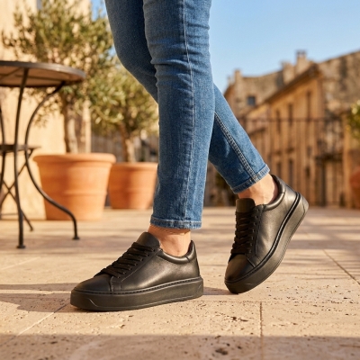 Дамски спортни обувки от естествена кожа черни 0555