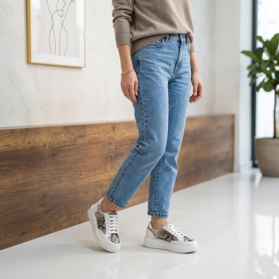 Дамски спортни обувки от естествена кожа в бяло и змия 217