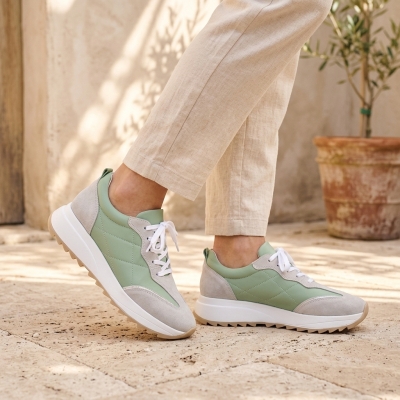 Дамски спортни обувки от естествена кожа в сиво и зелено 915