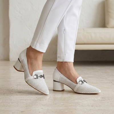 Дамски елегантни обувки от естествена кожа в бяло 842-105-817