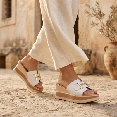 Дамски ежедневни чехли от естествена кожа в бяло 5980 Oh My Sandals