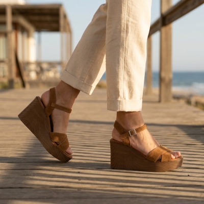 Дамски ежедневни сандали от естествен велур кафяви 6044 Oh My Sandals
