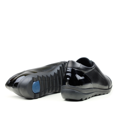 Дамски спортни обувки от естествена кожа черни 34155 Baerchi