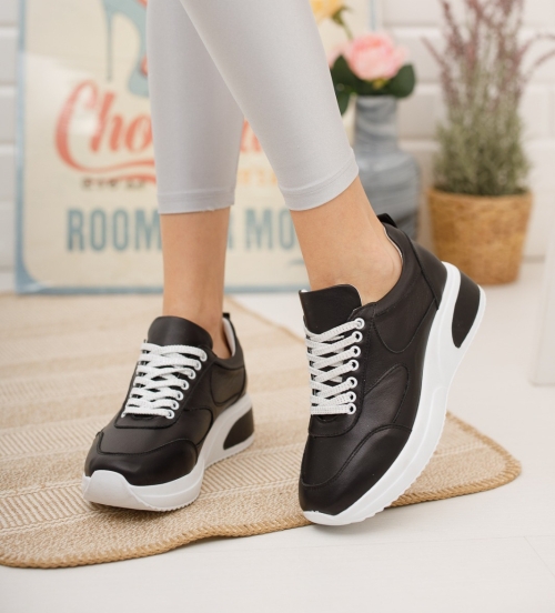 Дамски спортни обувки от естествена кожа черни 8004